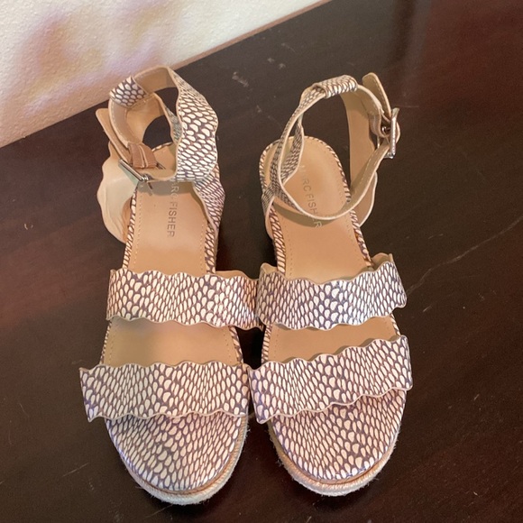 Marc Fisher platform cork sandals size 7. - Picture 2 of 4